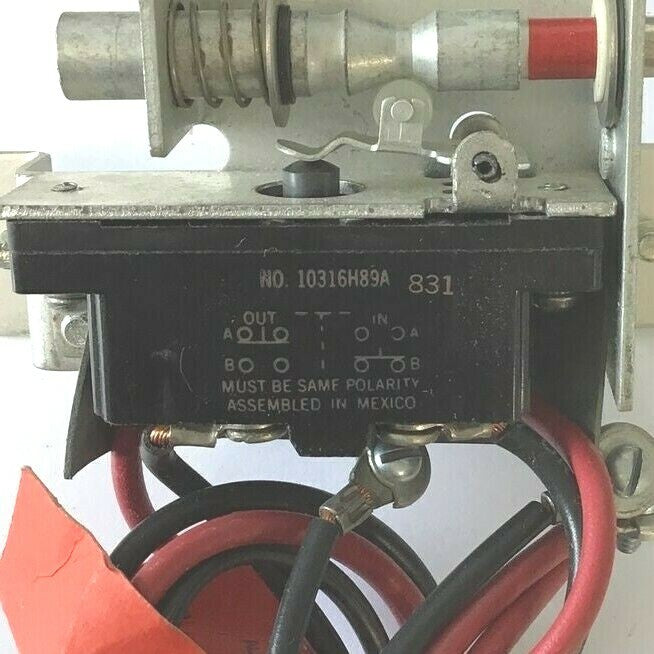 CUTLER HAMMER 4199H100(A) ELECTRICAL INTERLOCK 10316H89A 1N.O.-1N.C. UNIVERSAL3