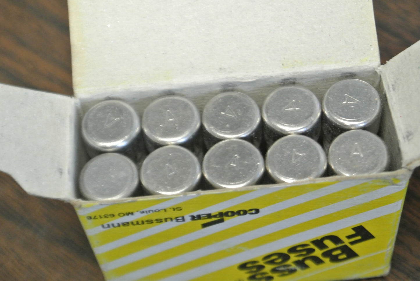 BOX of 10 / BUSS KLM-3 FAST-ACTING MIDGET FUSE / 3A / 500V / NEW SURPLUS / KLM31