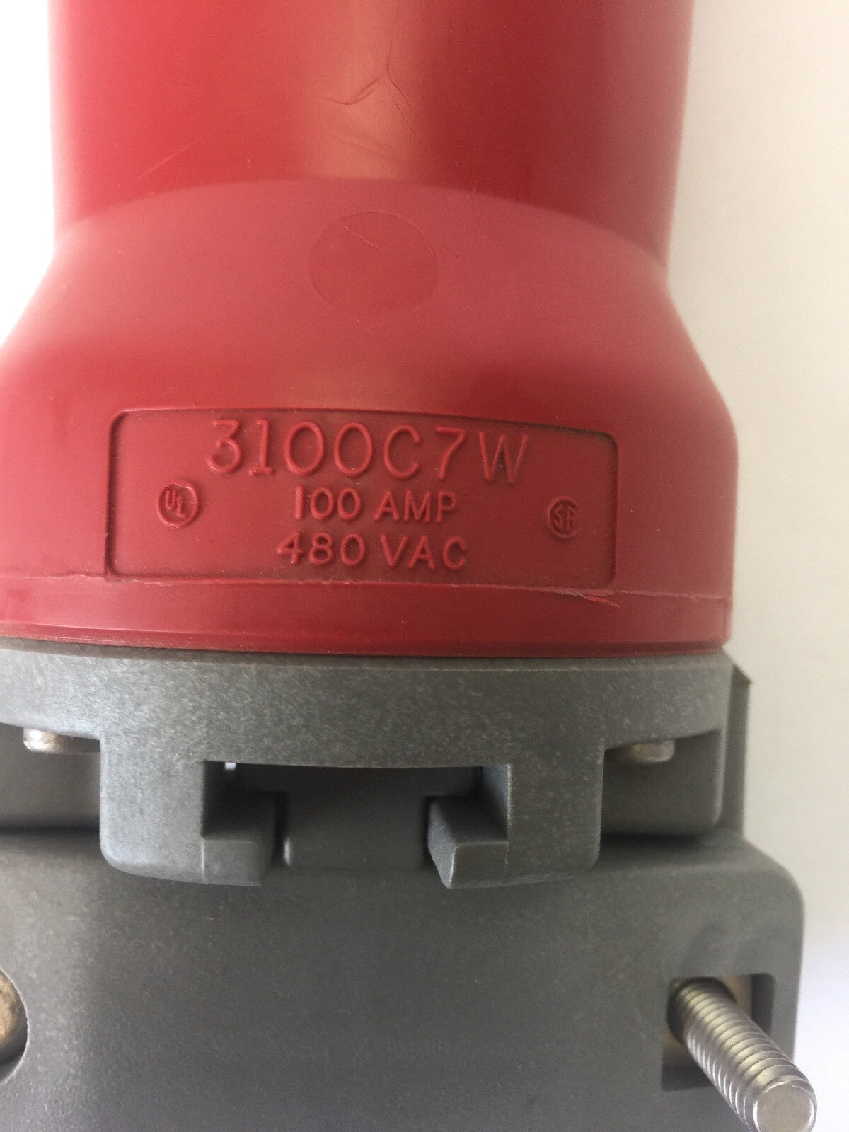 HUBBELL 3100C7W PIN & SLEEVE WATERTIGHT CONNECTOR 100AMP 480VAC 2POLE 3 WIRE3