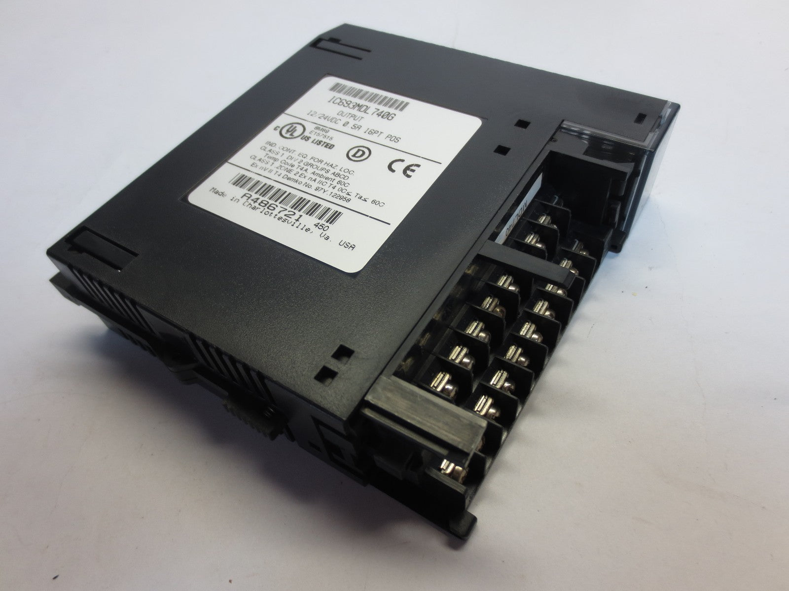 GE FANUC IC693MDL740G OUTPUT MODULE, 12/24VDC 0.5A 16PT POS - NO "COVER" 1