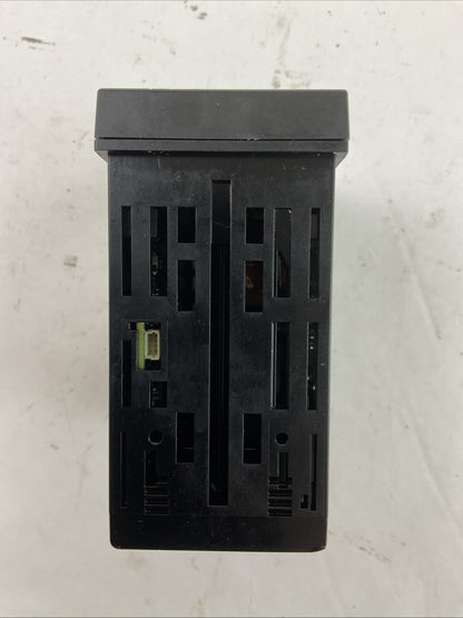 OMRON E5EN-R3MT-500 TEMPERATURE CONTROLLER 100-240VAC 50/60HZ 10VA2