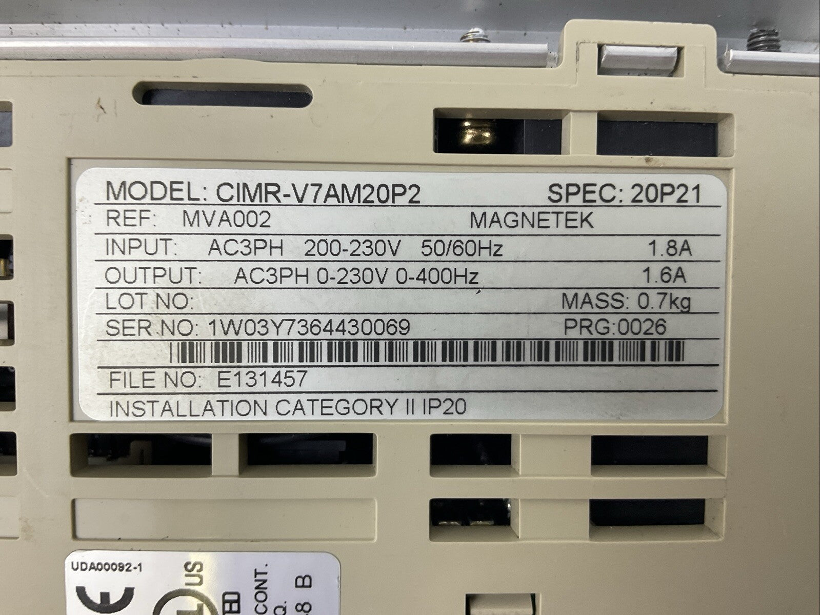 YASKAWA CIMR-V7AM20P2 AC DRIVE OUTPUT 3PH 0-230VAC 0-400HZ 1.6A INPUT 200-230VAC1