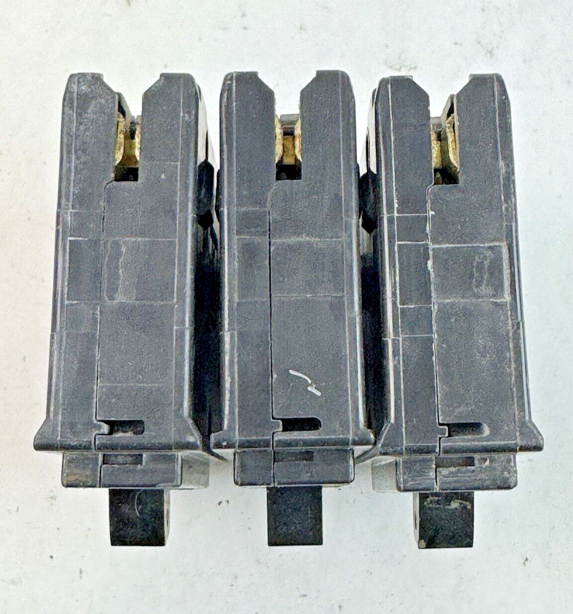 SQUARE D **LOT OF 3** HOM130 - CIRCUIT BREAKERS - 1 POLE/ 30 A/ 240 VAC6