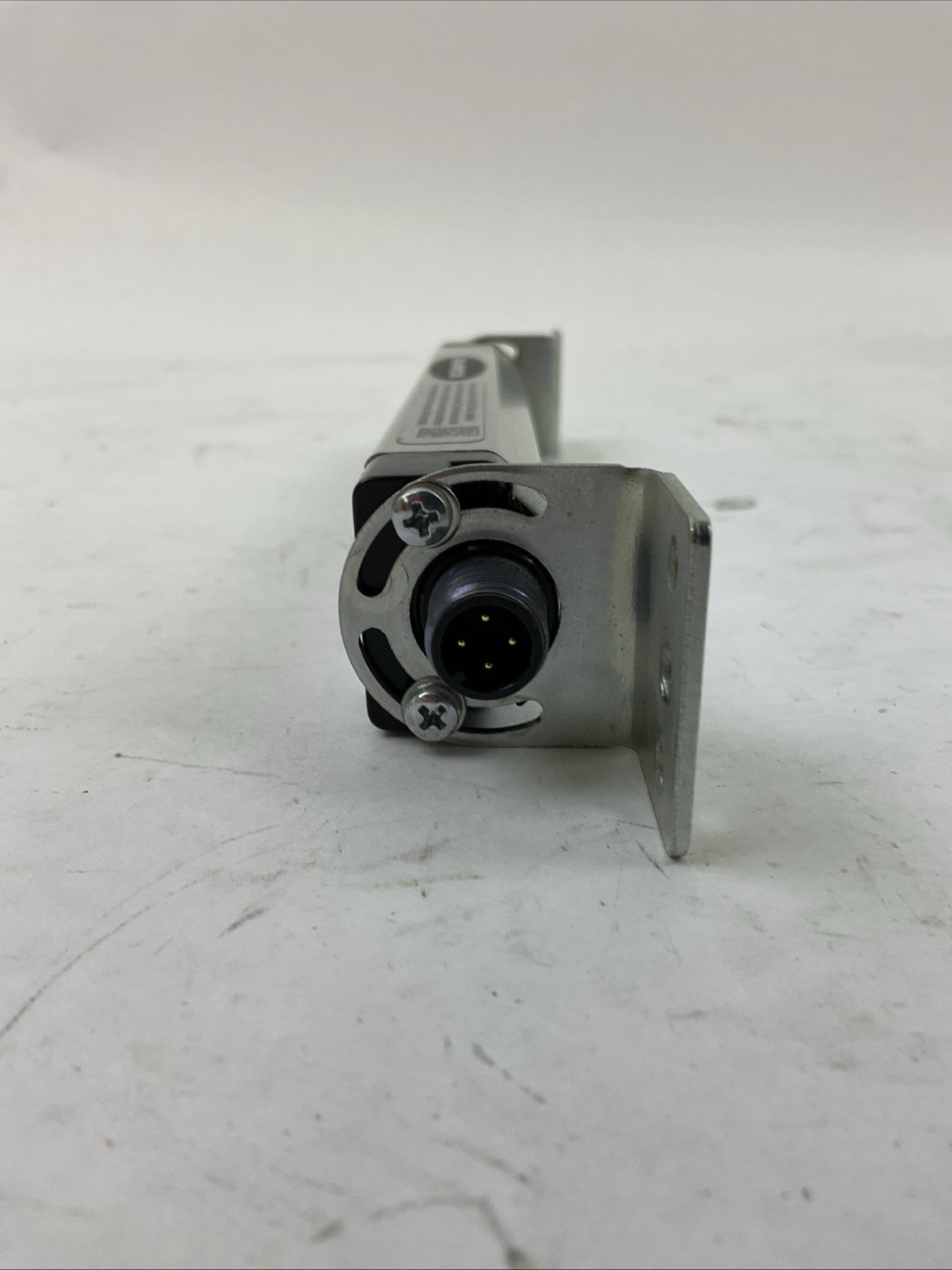 BANNER WLS28-2XW145XQ WORK LIGHT STRIP 12-30VDC 0.4A4