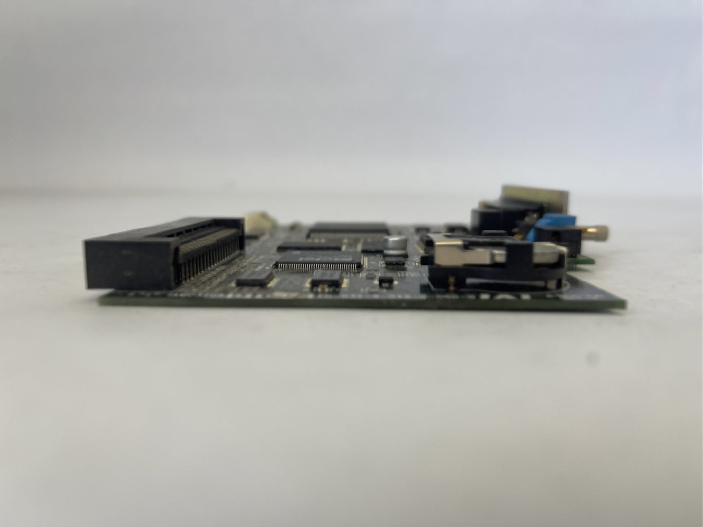 IAI IAMC3204 010/E ED-032-9-049-0-000-0 CIRCUIT BOARD2