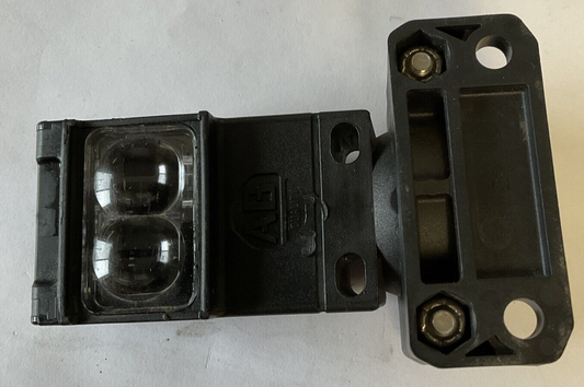 ALLEN BRADLEY 42GRP-9001-QD SER A PHOTOSWITCH 1A/150VDC 1A/264VAC 2A/132VAC0