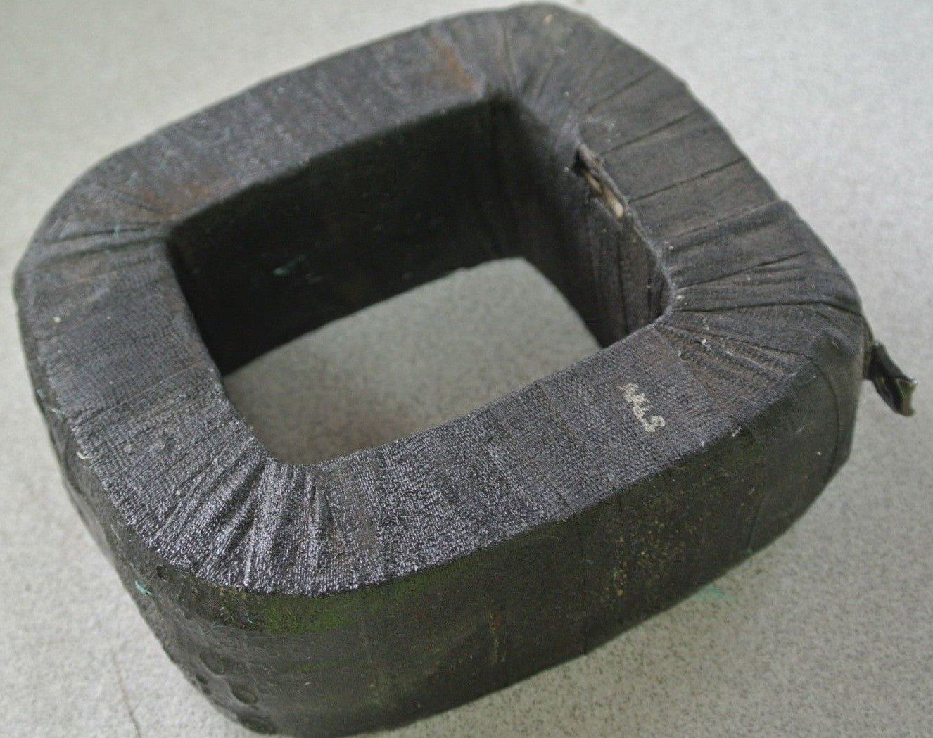 ALLEN-BRADLEY 4A01 COIL - 110V, 60Hz / 95V, 50Hz - NO SCREWS3