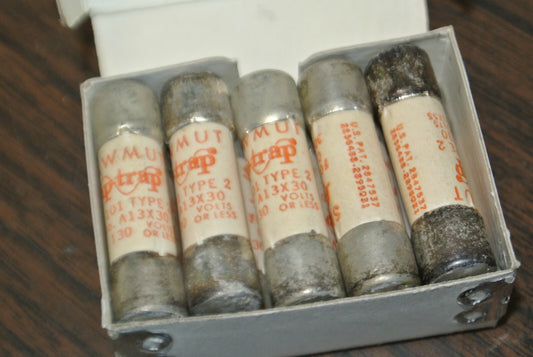 BOX of 10 / SHAWMUT A13X30 AMP-TRAP® FUSE / 30A / 130V / NEW SURPLUS0