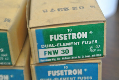 BOX of 10 / BUSS FNW30 FUSETRON FUSES / 30A / 250VAC3