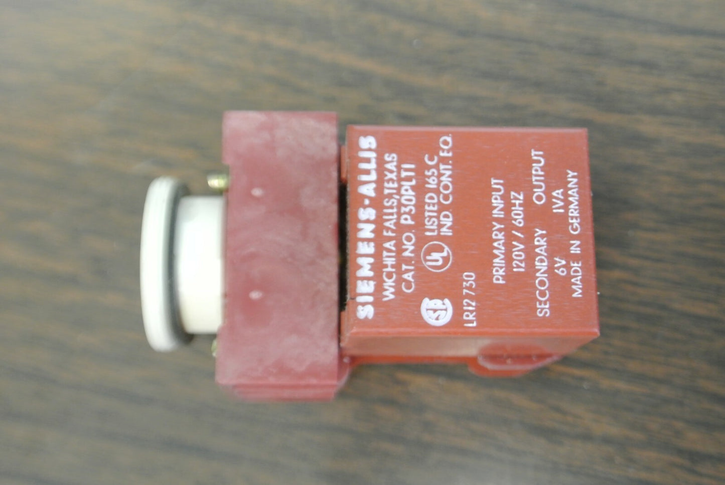 SIEMENS-ALLIS P22PLST1 PILOT LIGHT / 120V  / NEW SURPLUS6