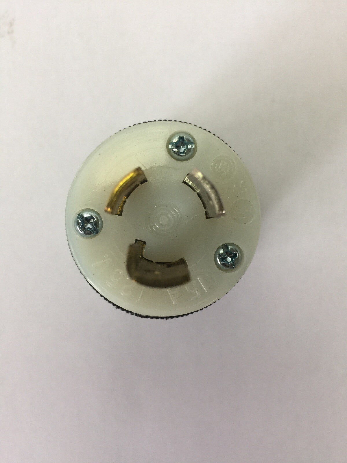 HUBBELL HBL4720C PLUG TWIST-LOCK INSULGRIP 2 POLE 15A 125V 3 WIRE GROUNDING 2