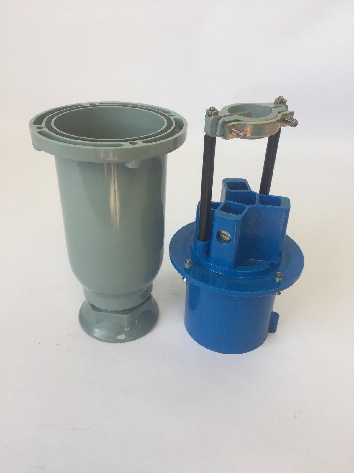 HUBBELL 360P6 PLUG 60AMP 250VAC 2POLE 3-WIRE GROUNDING10