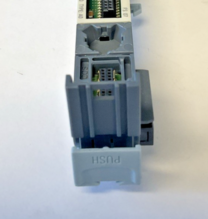 SIEMENS 6ES7 193-6BP20-0DA0 DIGITAL BASE MODULE ****LOTOF5****4