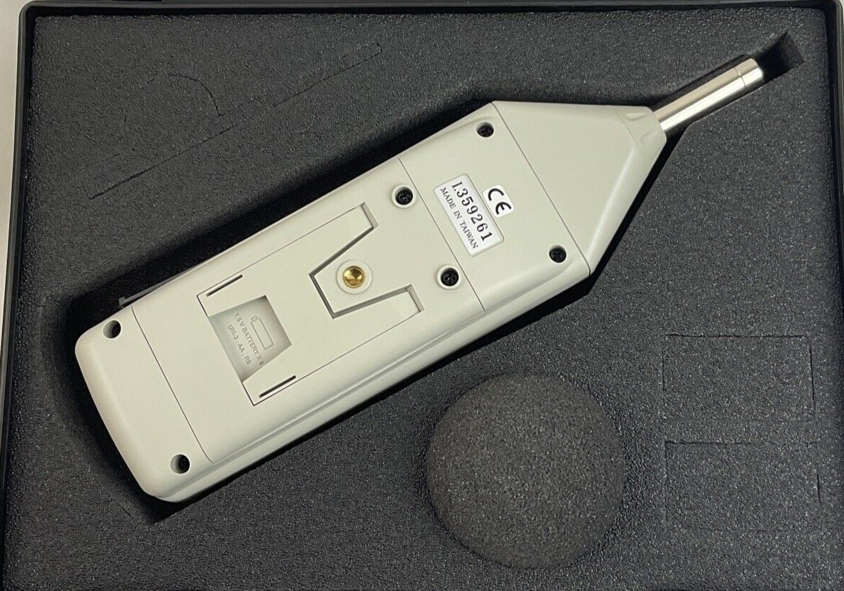 OMEGA HHSL402SD DATA LOGGING METER W/SD CARD SOUND LEVEL METER6