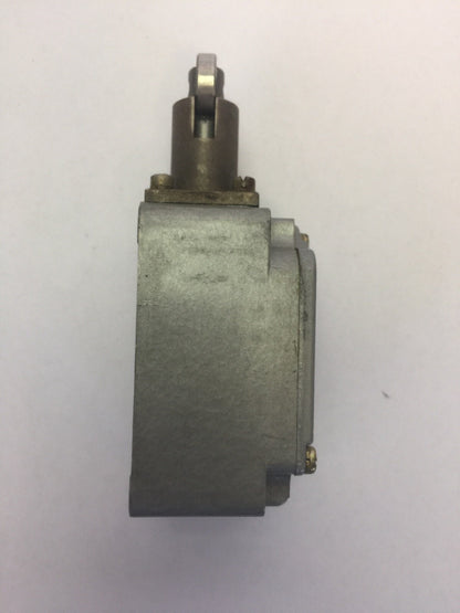 MICRO SWITCH A DIVISION OF HONEYWELL 5LS6 LIMIT SWITCH 3