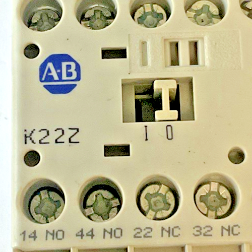 ALLEN BRADLEY 700-K22Z-*  CONTROL RELAY SER.B 600VAC 10A ****LOTOF2****3