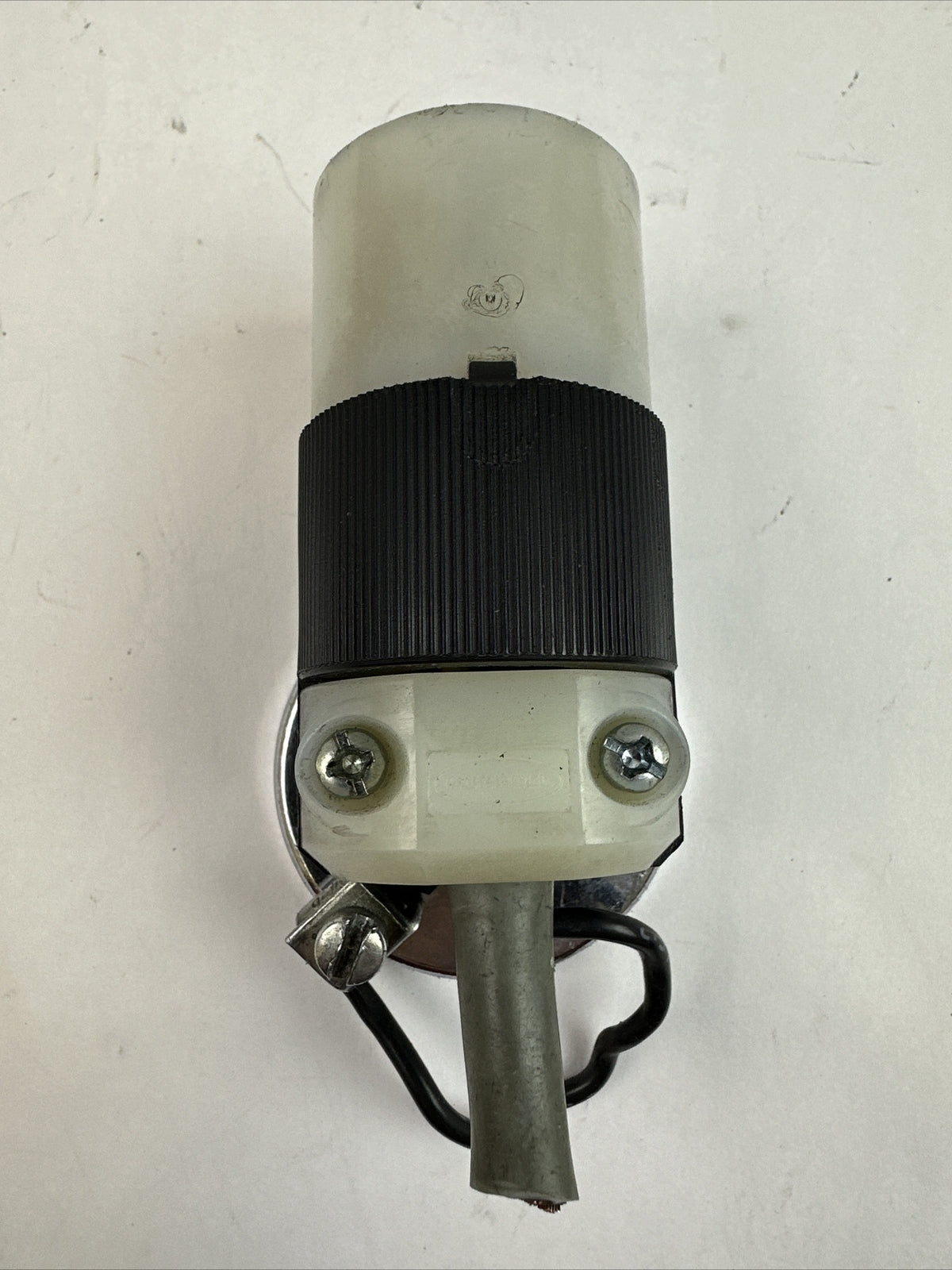 HUBBELL HBL5269C INSULGRIP RECEPTACLE CONNECTOR 125V 15A0