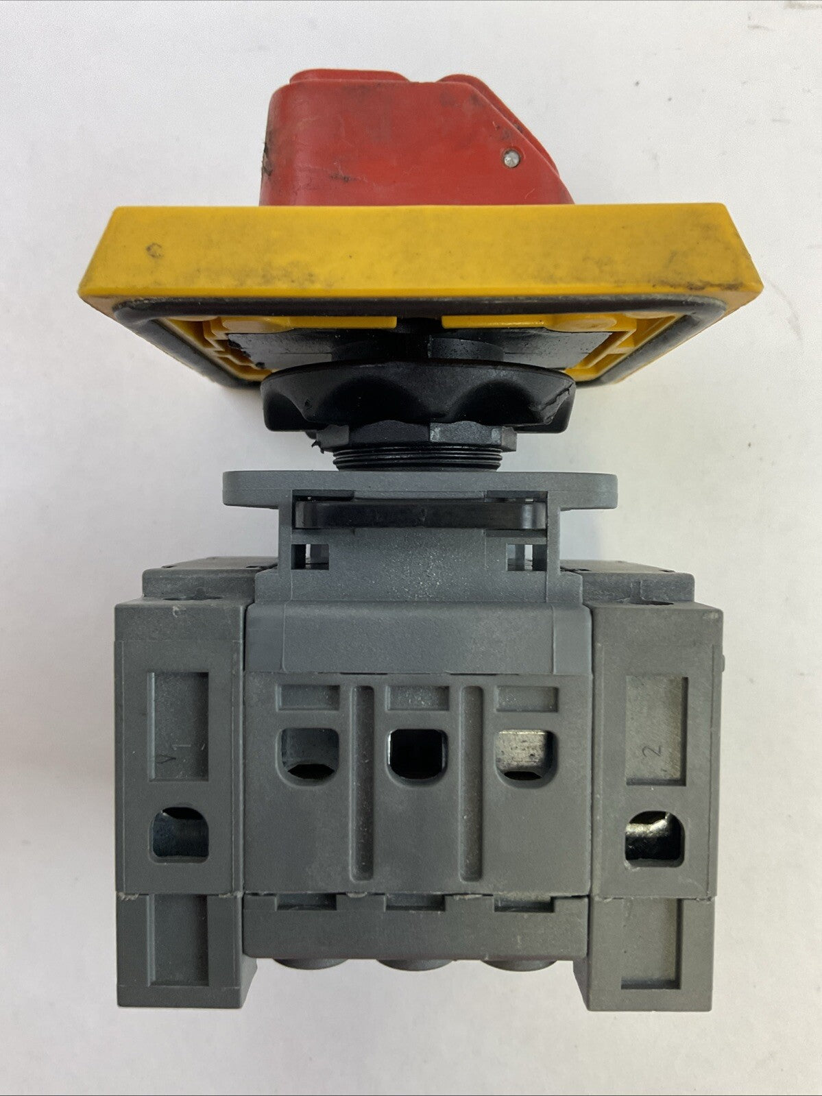 ABB OT40FT3 DISCONNECT SWITCH WITH KNOB0