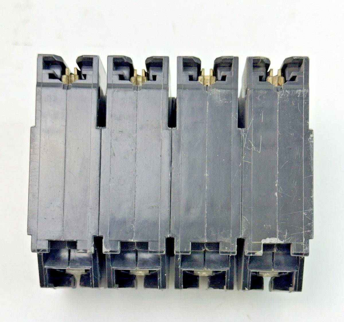 GE - THQMV4200 - THERMAL MAGNETIC CIRCUIT BREAKER - 4 POLE, 200 A, 240 VAC9