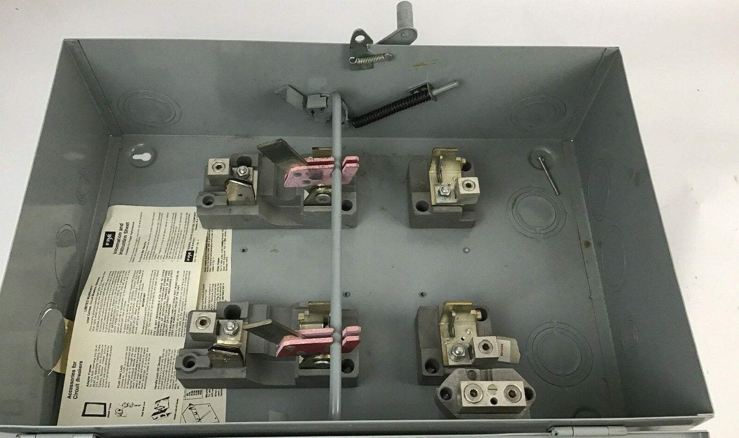 FEDERAL PACIFIC GENERAL DUTY SAFETY SWITCH 3222 200AMP 240VAC/250VDC 9