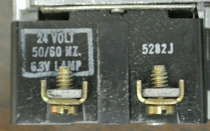 CUTLER-HAMMER ILLUMINATED PUSHBUTTON / 24V, 6.3V LAMP / NEW SURPLUS / NO LENS7