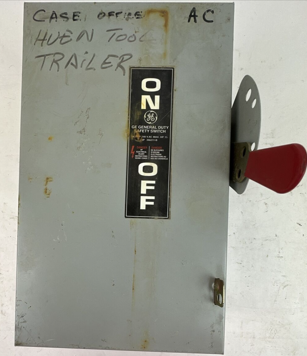 GE TG4322 FUSIBLE SAFETY SWITCH MOD 8 60A 240VAC 3PH 15HP 250VDC 10HP 3P TYPE 10