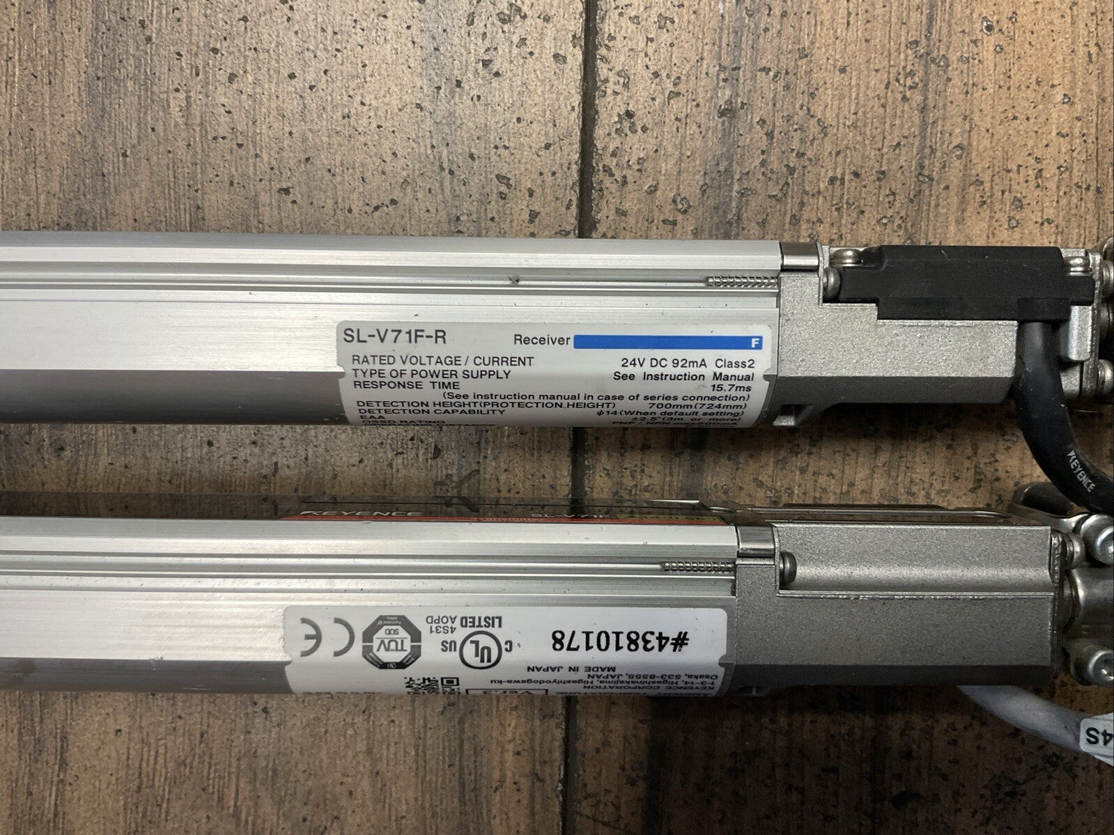 KEYENCE LIGHT CURTAIN SL-V71-R RECEIVER 24VDC SLV71-T TRANSMITTER 24VDC CLASS 21