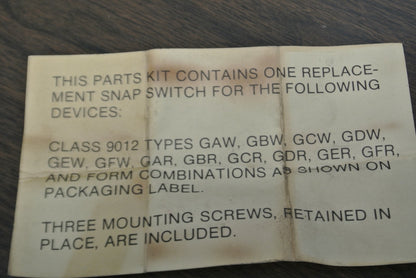 SQUARE D / 9998 PC234 / C65080-047-51 / SNAP SWITCH / NEW SURPLUS6