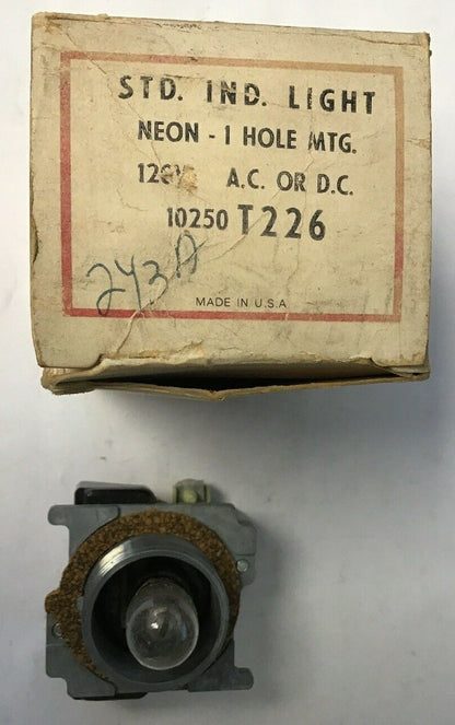 CUTLER HAMMER 10250T226 INDICATOR LIGHT 120VAC 0