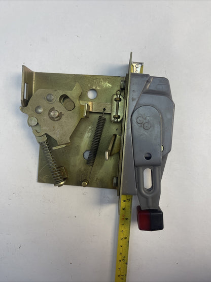 SQUARE D 9422 HANDLE MECHANISM1