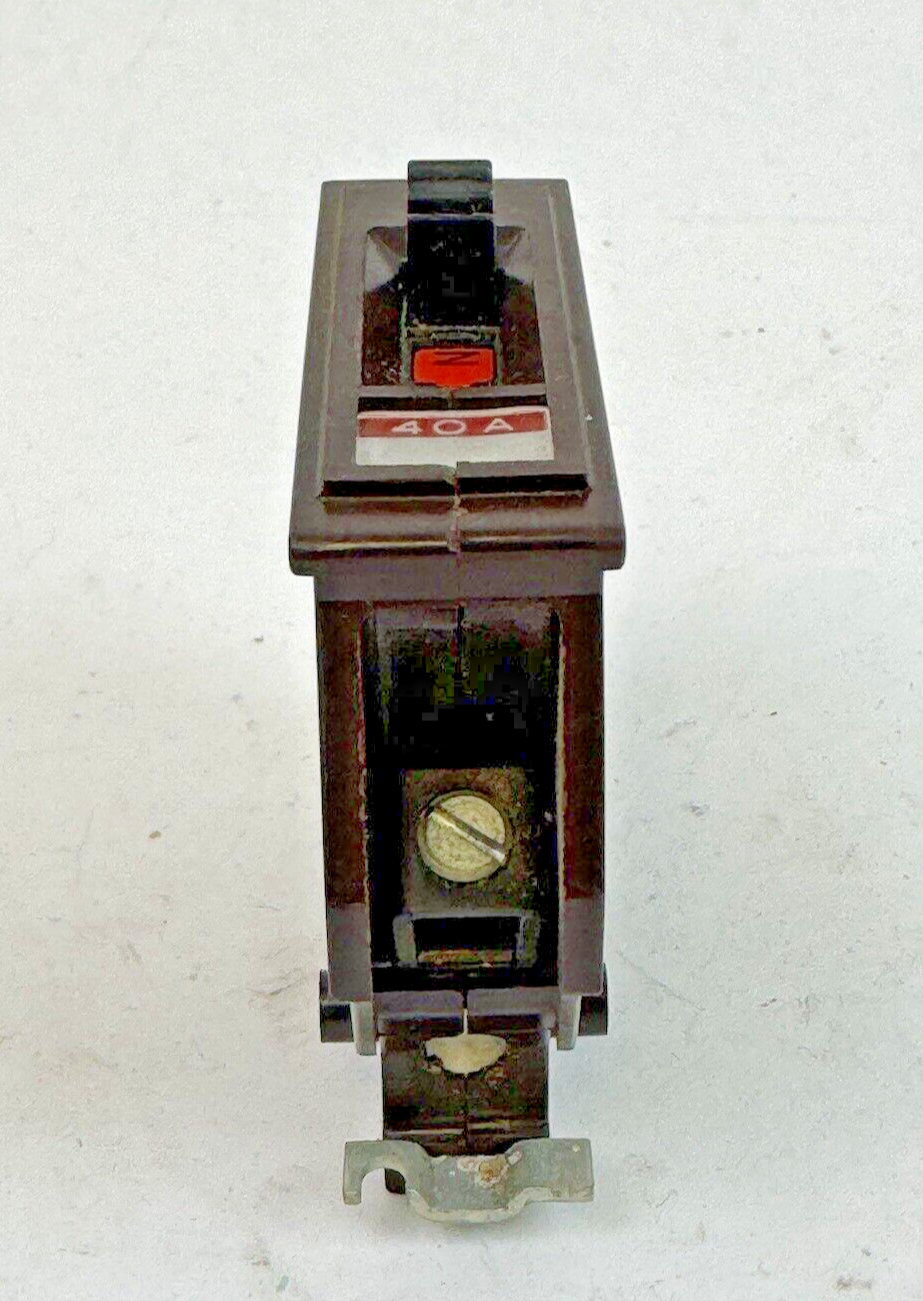 WADSWORTH - A40N - CIRCUIT BREAKERS - 1 POLE, 120/240 VAC, 40 A5