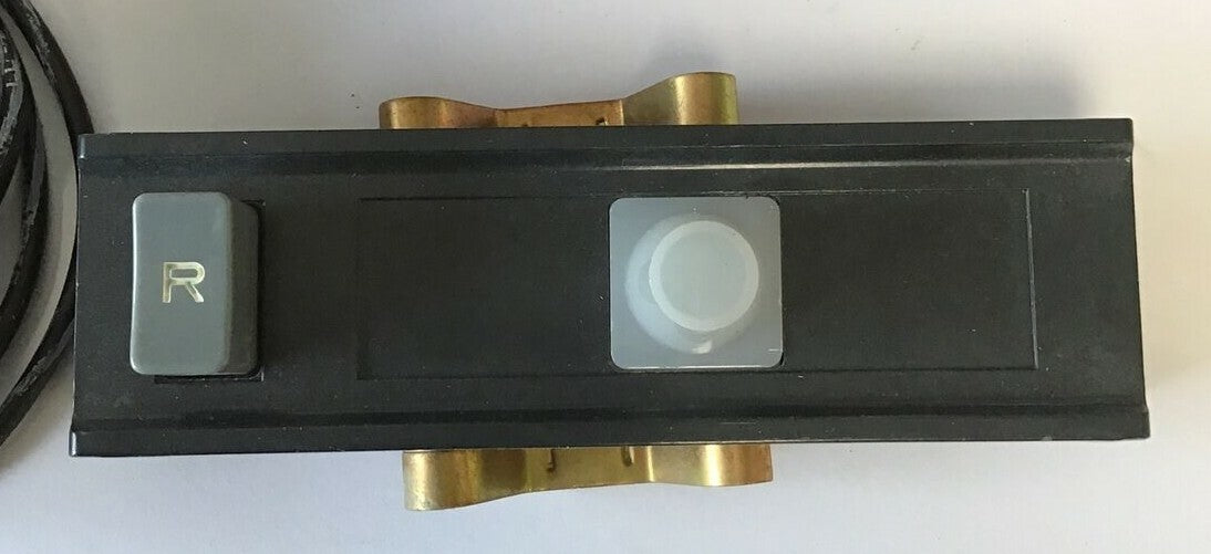 CUTLER HAMMER C400KG4 SER.A1 COVER CONTROL KIT W/PILOT LIGHT 480V 60CY C400KG4C4