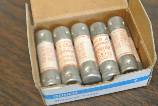 BOX of 10 / GOULD-SHAWMUT ATQ2-8/10 AMP-TRAP® FUSE / 2-8/10A / 500V NEW SURPLUS0