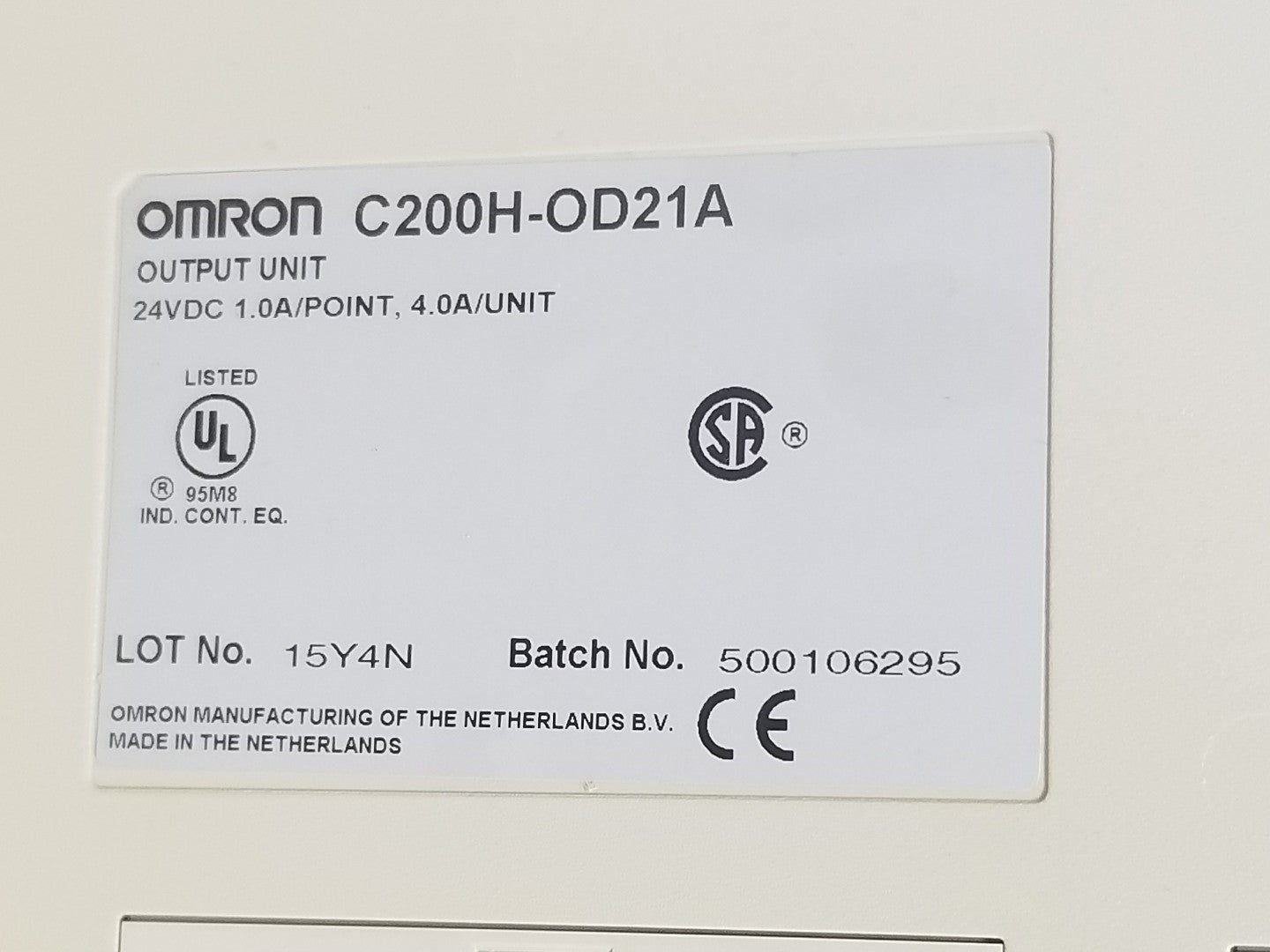 OMRON C200H-OD21A OUTPUT UNIT 2