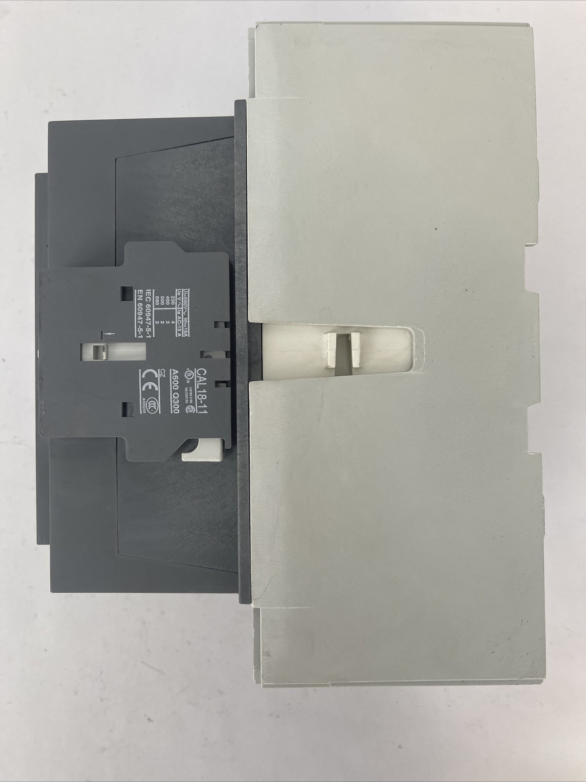 ABB A260-30 CONTACTOR 600VAC 250HP 3PH 350A COIL 400-415V 50HZ 480V 60HZ4