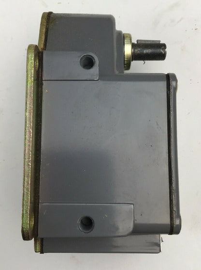 SQUARE D 9007 TSC1 MACHINE TOOL LIMIT SWITCH 600V MAX  NEMA TYPE2&5 ENCLOSURE4