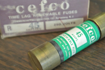 BOX of 10 CEFCO REN45 RENEWABLE FUSE / 45A / 250V / NEW SURPLUS  CAPACITY 35-60A2