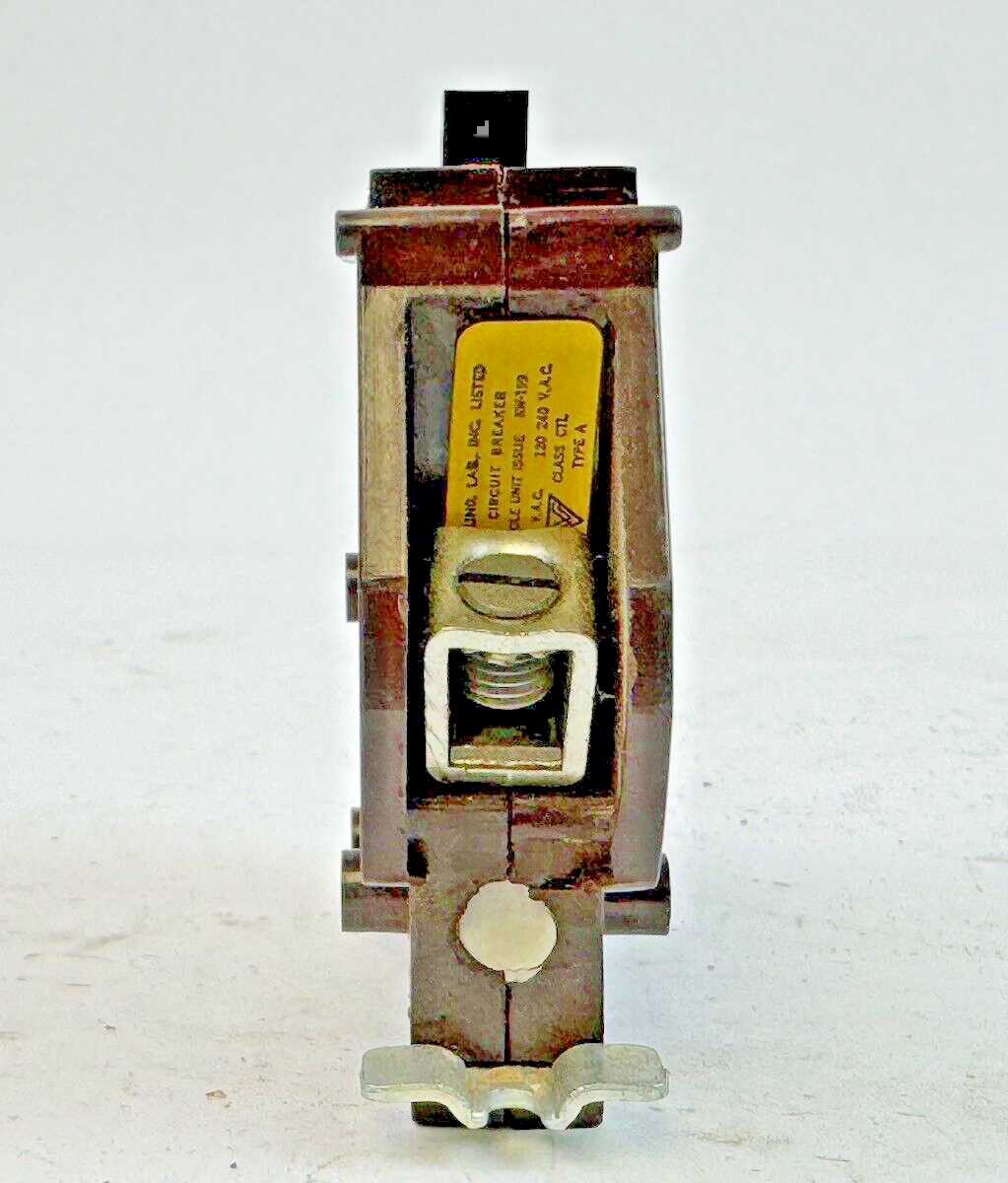 WADSWORTH **BOX OF 7** A50 - CIRCUIT BREAKERS - 1 POLE, 120/240 VAC, 50 A11