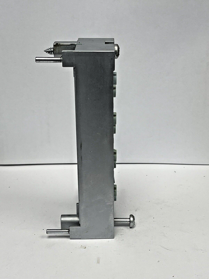 SIEMENS -6ES7 194-4CB00-0AA0 -SIMATIC DP CONNECTION MODULE FOR ET 200 PRO, 8xM124