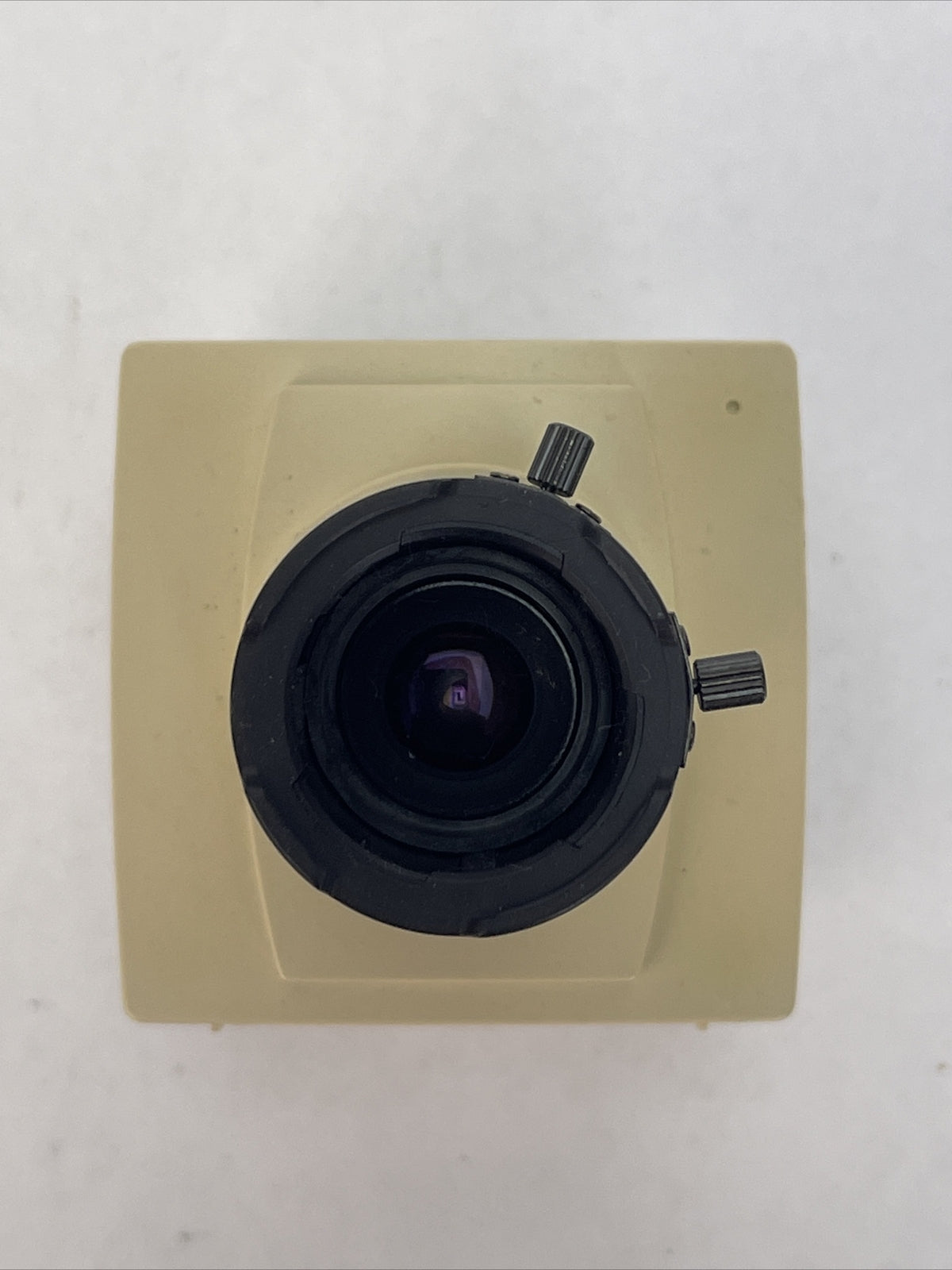 VIDEOLOGY 20A718 SECURITY CAMERA 24VAC 3.5-8mm 1:1.4 1/3"4