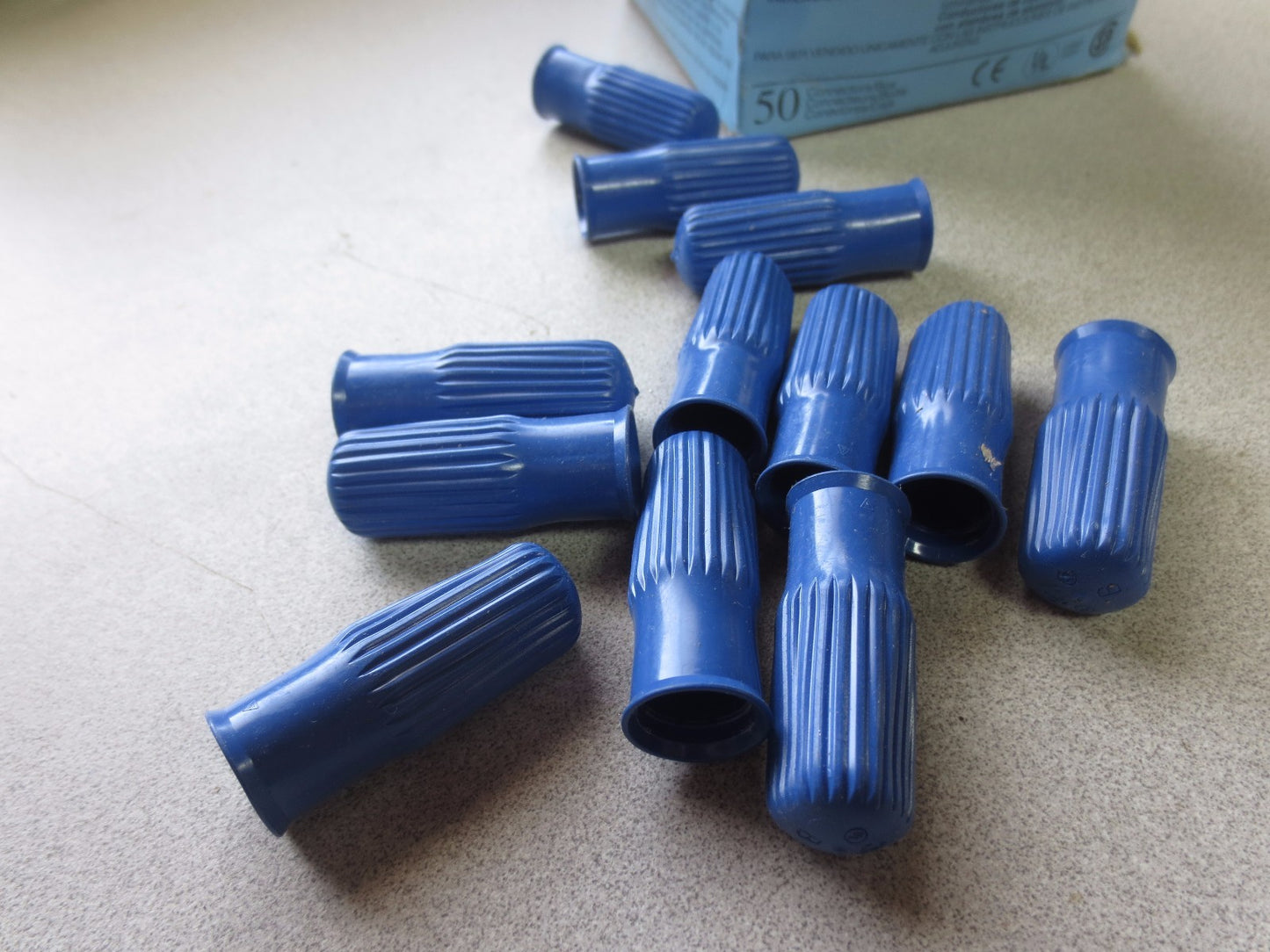 3M SCOTCHLOK B - 20066 SPRING CONNECTORS - NEW SURPLUS - LOT of 440