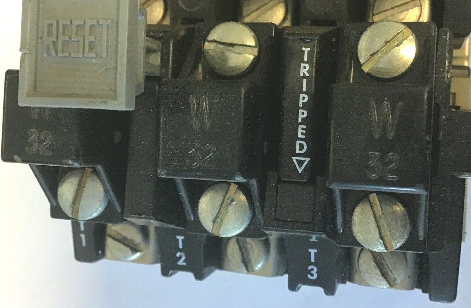 ALLEN BRADLEY 509-BOD STARTER SIZE 1 SER.B W/CB236 COIL W32 HEATER3