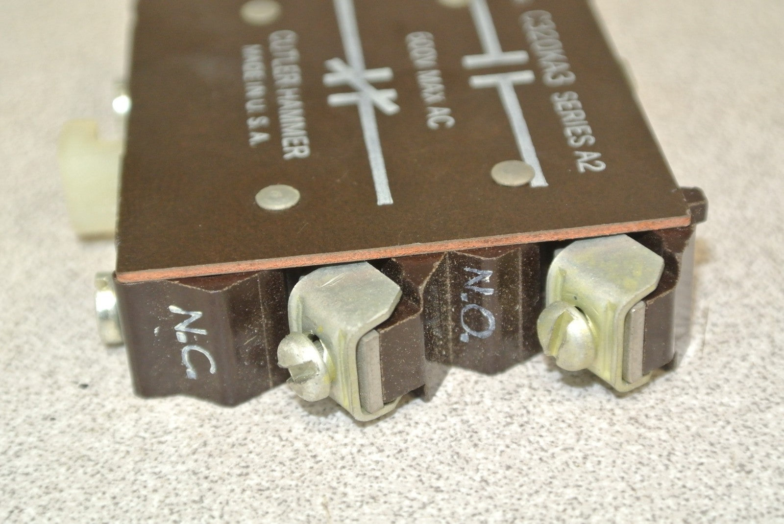 CUTLER-HAMMER C320KA3 AUXILIARY CONTACT / N.O., N.C. / SIZE 1 / 600VAC3