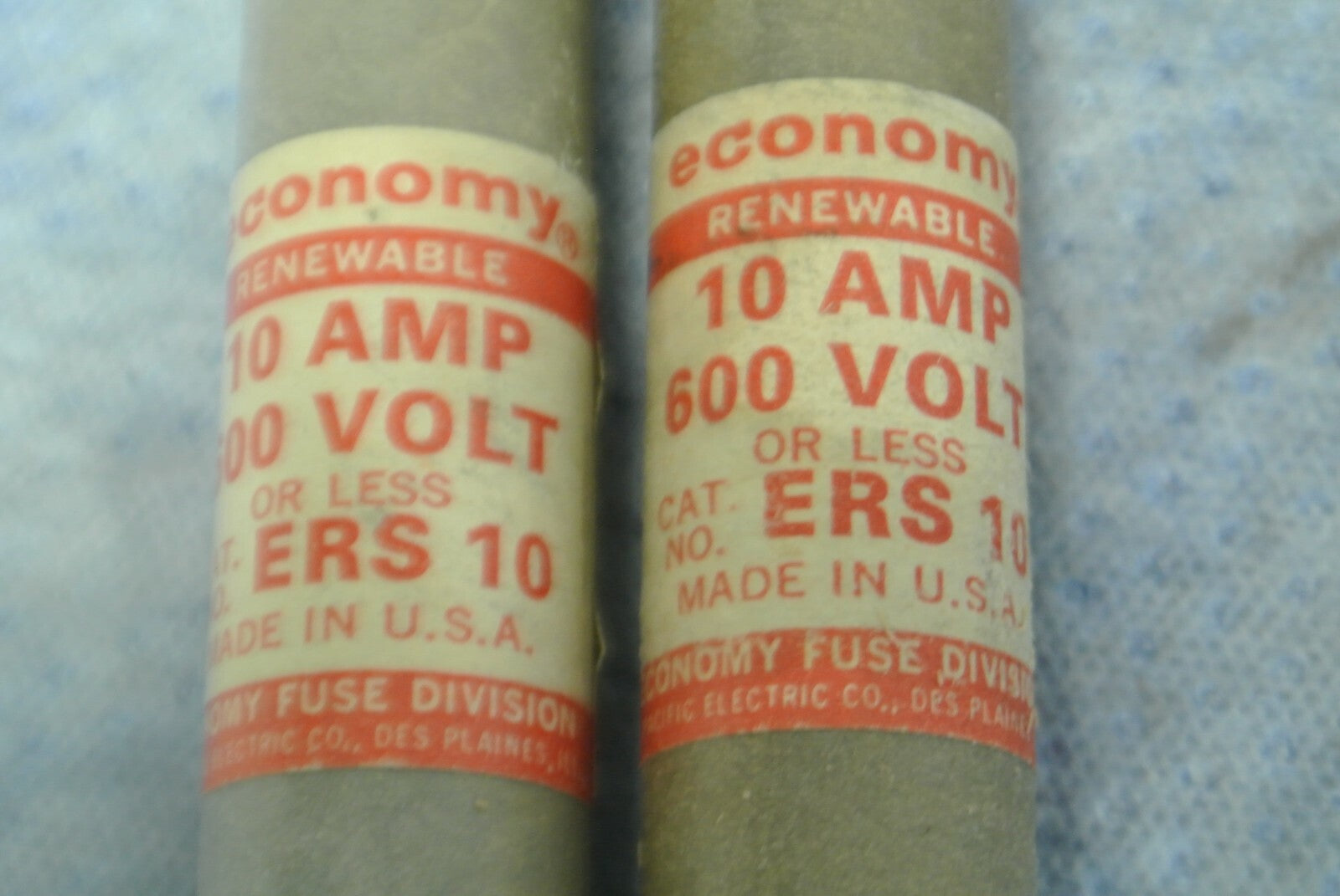 LOT of 2 / ECONOMY ERS10 CLASS H RENEWABLE FUSES / 10A / 600V / NEW SURPLUS1