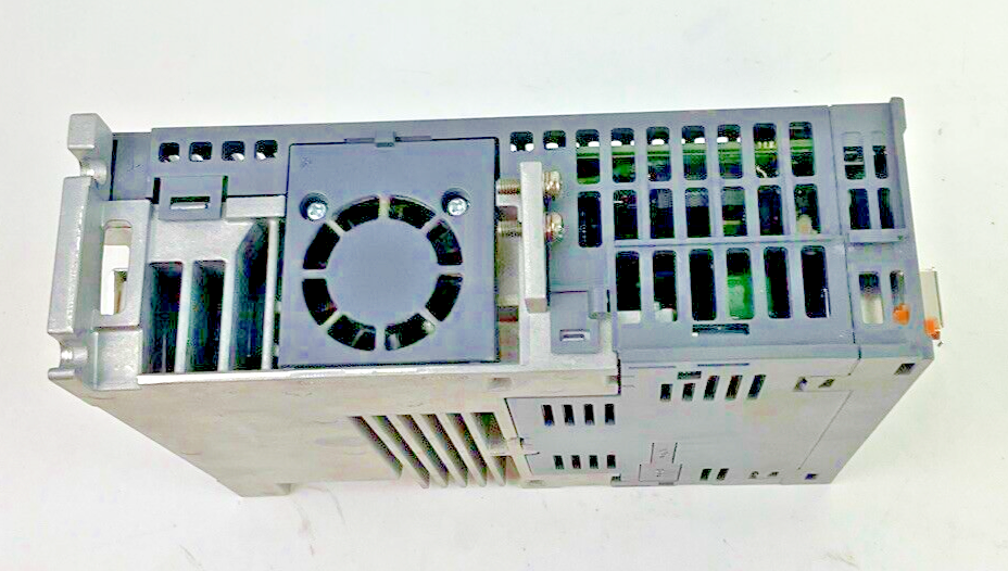 MITSUBISHI MR-J4-70B-RJ SERVO DRIVE MODULE 750W 240VAC 8/6.5A 50/60HZ5
