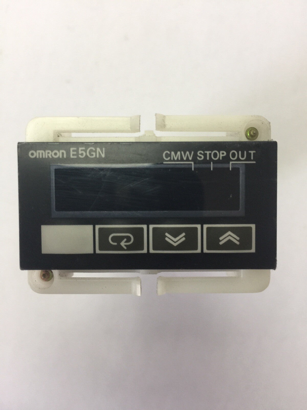 OMRON E5GN-Q1P TEMPERATURE CONTROLLER 111-240VAC OUTPUT 21mA 12VDC0