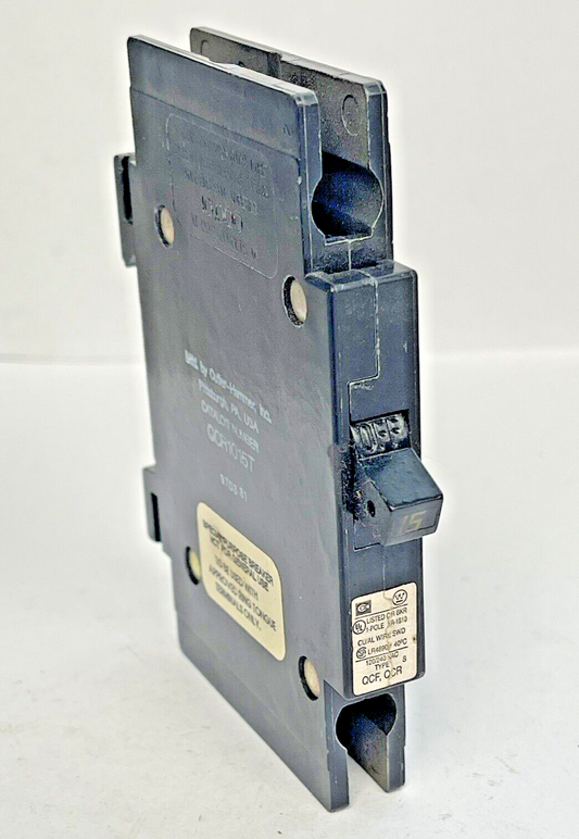 CUTLER-HAMMER - QCR1015T -1 POLE, 15 A, 120/240V CIRCUIT BREAKER - NEW OLD STOCK0