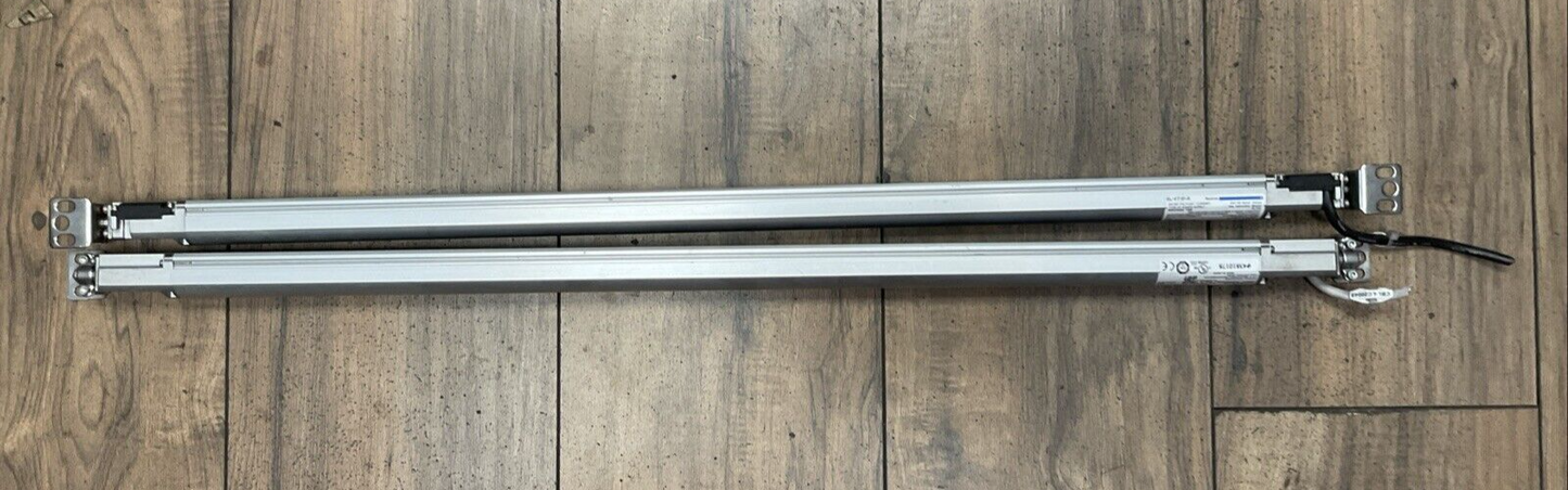 KEYENCE LIGHT CURTAIN SL-V71-R RECEIVER 24VDC SLV71-T TRANSMITTER 24VDC CLASS 27