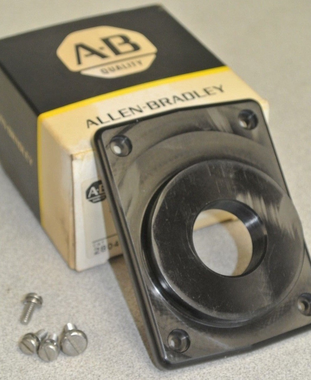 ALLEN-BRADLEY 2804-CMA, Ser. A C-MOUNT LENS ADAPTER for SMART LINEAR SENSOR0