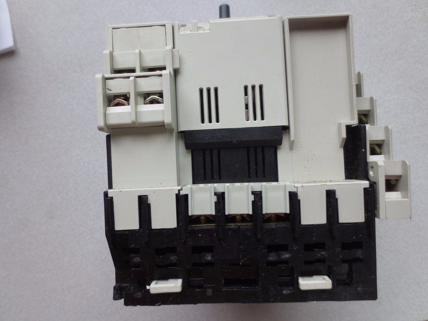 TELEMECANIQUE LD5 LB130 + LA4 DFB (2) + LA1-LB015 + LB1LB03P05 REVERSING STARTER9